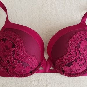 Victoria's Secret Very Sexy Push Up Bra 32DD